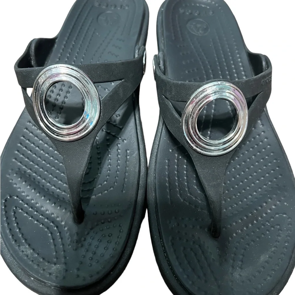 Crocs Black Flip Flop Style Size 6 Woman’s - Picture 4 of 5